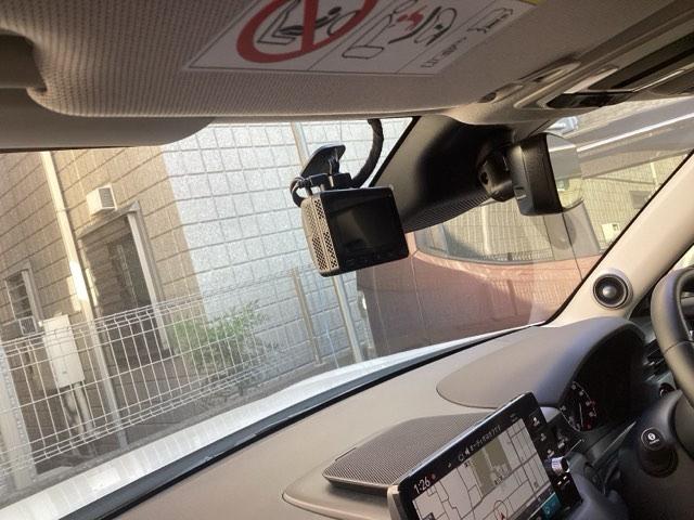 ヴェゼル e:HEVZ ホンダセンシング ホンダコネクトディスプレイ&マルチビューカメラ ドラレコ サイドエアバック ETC フルオートエアコン 盗難防止装置 Rカメラ 記録簿 フルセグテレビ スマ-トキ- Pセンサー 禁煙(21枚目)