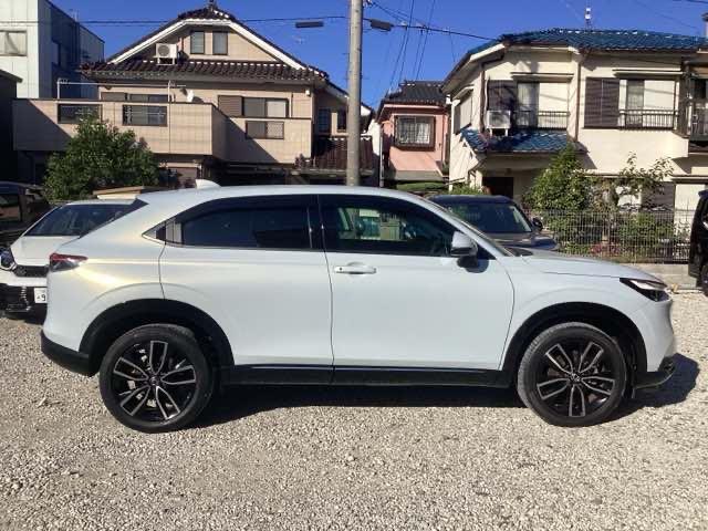 ヴェゼル e:HEVZ ホンダセンシング ホンダコネクトディスプレイ&マルチビューカメラ ドラレコ サイドエアバック ETC フルオートエアコン 盗難防止装置 Rカメラ 記録簿 フルセグテレビ スマ-トキ- Pセンサー 禁煙(34枚目)