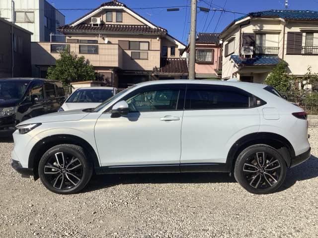 ヴェゼル e:HEVZ ホンダセンシング ホンダコネクトディスプレイ&マルチビューカメラ ドラレコ サイドエアバック ETC フルオートエアコン 盗難防止装置 Rカメラ 記録簿 フルセグテレビ スマ-トキ- Pセンサー 禁煙(35枚目)