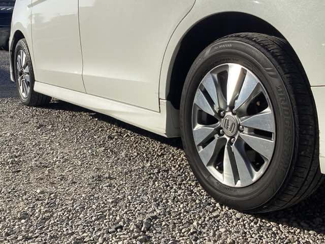 ステップワゴンスパーダ Ｚ　ワンオーナー、禁煙、ギャザスメモリーナビ＆Ｒカメラ、電動スライドドア、ＥＴＣ、フルオートエアコン　横滑防止　イモビ　地デジＴＶ　バックモニタ－　３列シ－ト　キーフリー　パワーウィンド　禁煙車両　１オナ（28枚目）