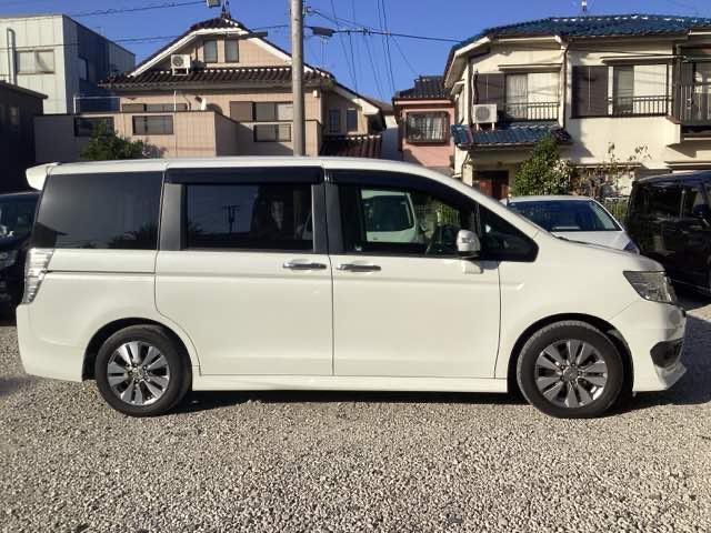 ステップワゴンスパーダ Ｚ　ワンオーナー、禁煙、ギャザスメモリーナビ＆Ｒカメラ、電動スライドドア、ＥＴＣ、フルオートエアコン　横滑防止　イモビ　地デジＴＶ　バックモニタ－　３列シ－ト　キーフリー　パワーウィンド　禁煙車両　１オナ（30枚目）