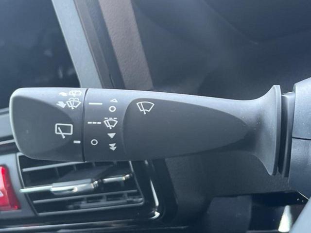 タント カスタムＸ　スマートアシスト（トヨタ・ダイハツ）／両側電動スライドドア／シートヒーター　前席／車線逸脱防止支援システム／届出済未使用車／ヘッドランプ　ＬＥＤ／ＵＳＢジャック／ＥＢＤ付ＡＢＳ／横滑り防止装置（12枚目）