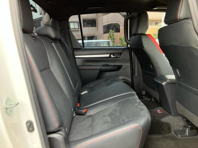 ハイラックス ４ＷＤ　Ｚ　ＧＲスポーツ　ディスプレイオーディオ＋ナビ８インチ／トヨタセーフティセンス／パノラミックビューモニター／車線逸脱防止支援システム／シート　ハーフレザー／パーキングアシスト　バックガイド　衝突被害軽減システム　４ＷＤ（5枚目）
