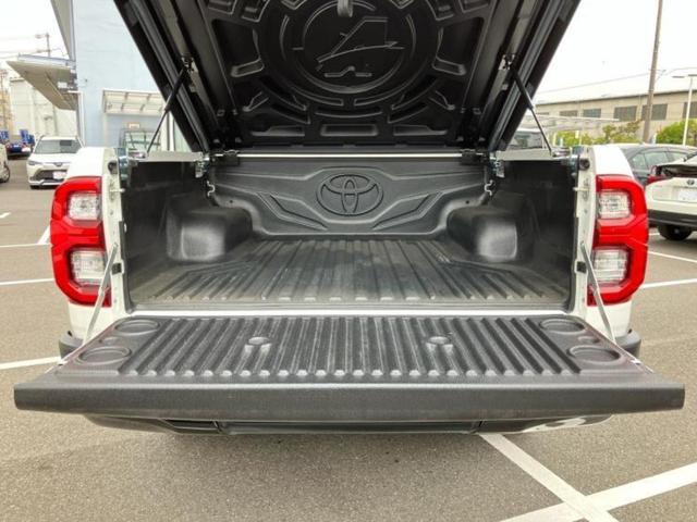 ハイラックス ４ＷＤ　Ｚ　ＧＲスポーツ　ディスプレイオーディオ＋ナビ８インチ／トヨタセーフティセンス／パノラミックビューモニター／車線逸脱防止支援システム／シート　ハーフレザー／パーキングアシスト　バックガイド　衝突被害軽減システム　４ＷＤ（8枚目）