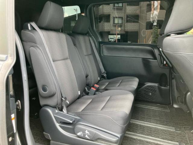 ヴォクシー ZSキラメキ モデリスタエアロ/純正 10インチ HDDナビ/フリップダウンモニター 純正 12.1インチ/トヨタセーフティセンス/両側電動スライドドア/パーキングアシスト バックガイド 衝突被害軽減システム(5枚目)