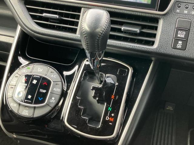 ヴォクシー ZSキラメキ モデリスタエアロ/純正 10インチ HDDナビ/フリップダウンモニター 純正 12.1インチ/トヨタセーフティセンス/両側電動スライドドア/パーキングアシスト バックガイド 衝突被害軽減システム(17枚目)