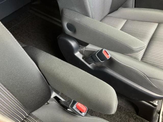 ヴォクシー ZSキラメキ モデリスタエアロ/純正 10インチ HDDナビ/フリップダウンモニター 純正 12.1インチ/トヨタセーフティセンス/両側電動スライドドア/パーキングアシスト バックガイド 衝突被害軽減システム(33枚目)