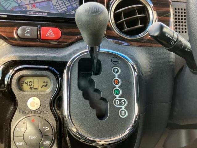 スペイド Fクイーン2 新品タイヤ/保証書/社外 SDナビ/衝突安全装置/電動スライドドア/車線逸脱防止支援システム/ヘッドランプ LED/ETC/EBD付ABS/横滑り防止装置/アイドリングストップ/フルセグTV 記録簿(17枚目)