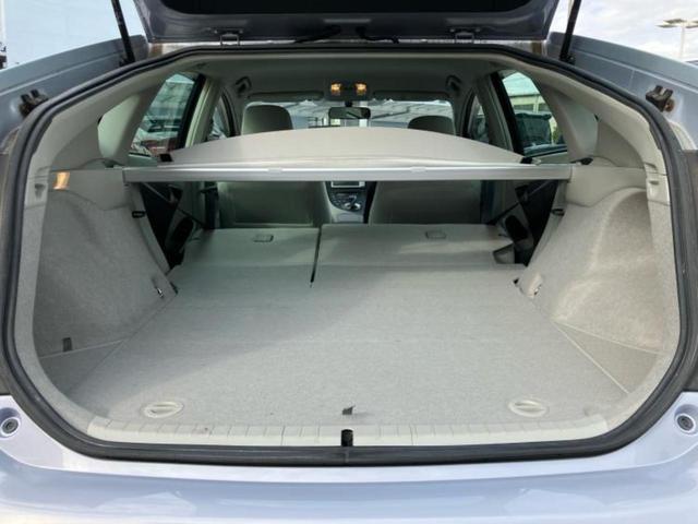 プリウス S 新品タイヤ/純正 SDナビ/ETC/EBD付ABS/横滑り防止装置/アイドリングストップ/ワンセグTV/DVD/エアバッグ 運転席/エアバッグ 助手席/エアバッグ サイド DVD再生 盗難防止装置(19枚目)