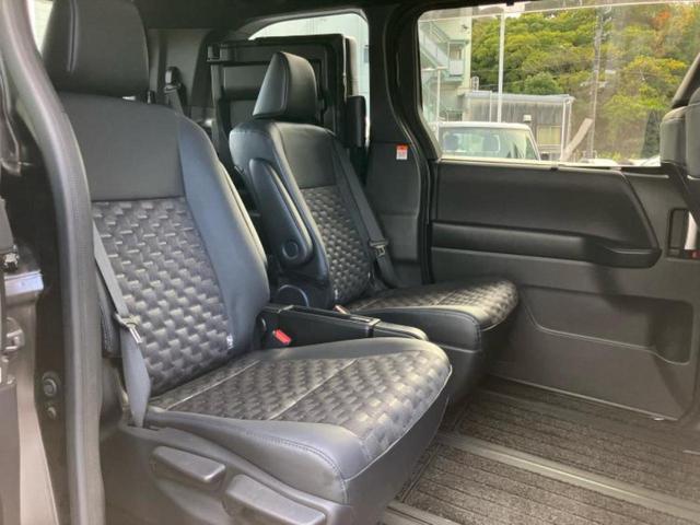 ヴォクシー ハイブリッドS-Z ディスプレイオーディオ+ナビ10.5インチ/フリップダウンモニター 純正 14インチ/トヨタセーフティセンス/両側電動スライドドア/シートヒーター 前席/シート ハーフレザー 衝突被害軽減システム(5枚目)