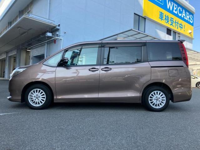 ノア ハイブリッドG 新品タイヤ/保証書/純正 9インチ SDナビ/両側電動スライドドア/シートヒーター/ドライブレコーダー 社外/ヘッドランプ LED/Bluetooth接続/HDMI接続/ETC/EBD付ABS(2枚目)