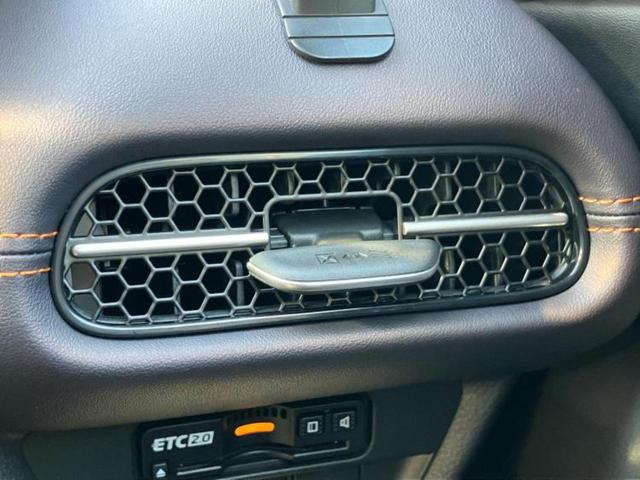 ZR-V eHEV Z 新品タイヤ/ディスプレイオーディオ+ナビ/衝突安全装置/シートヒーター/全方位モニター/車線逸脱防止支援システム/シート 合皮/電動バックドア/ヘッドランプ LED/Bluetooth接続 電動シート(31枚目)