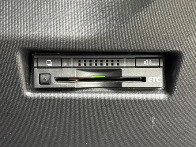 アクア Ｓスタイルブラック　保証書／純正　９インチ　ＳＤナビ／衝突安全装置／車線逸脱防止支援システム／ヘッドランプ　ＬＥＤ／Ｂｌｕｅｔｏｏｔｈ接続／ＨＤＭＩ接続／ＥＴＣ／ＥＢＤ付ＡＢＳ／横滑り防止装置／アイドリングストップ（18枚目）