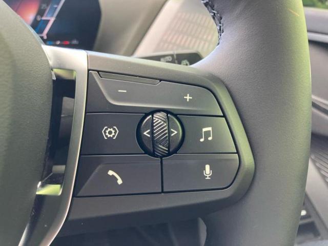 1シリーズ 120 純正 ナビ/衝突安全装置/全方位モニター/車線逸脱防止支援システム/ヘッドランプ LED/USBジャック/ETC/EBD付ABS/横滑り防止装置/アイドリングストップ/クルーズコントロール 電動シート(17枚目)