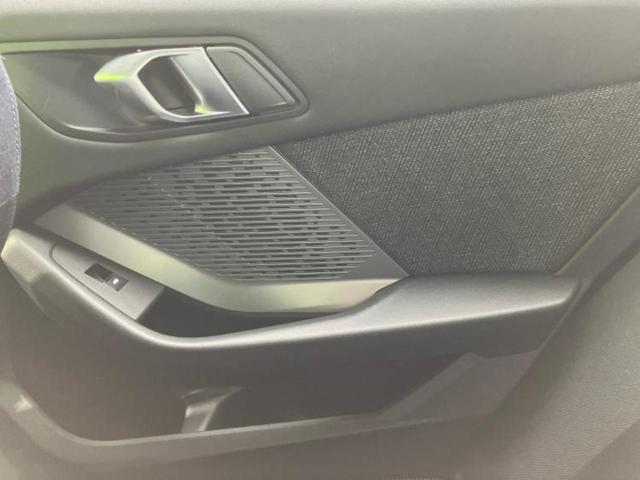 1シリーズ 120 純正 ナビ/衝突安全装置/全方位モニター/車線逸脱防止支援システム/ヘッドランプ LED/USBジャック/ETC/EBD付ABS/横滑り防止装置/アイドリングストップ/クルーズコントロール 電動シート(23枚目)