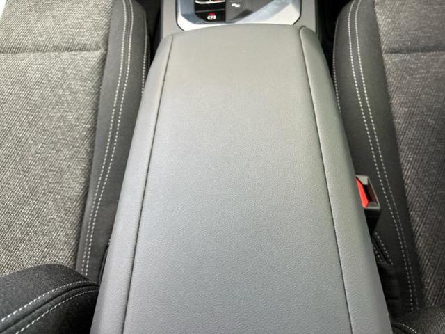 1シリーズ 120 純正 ナビ/衝突安全装置/全方位モニター/車線逸脱防止支援システム/ヘッドランプ LED/USBジャック/ETC/EBD付ABS/横滑り防止装置/アイドリングストップ/クルーズコントロール 電動シート(30枚目)