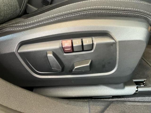 1シリーズ 120 純正 ナビ/衝突安全装置/全方位モニター/車線逸脱防止支援システム/ヘッドランプ LED/USBジャック/ETC/EBD付ABS/横滑り防止装置/アイドリングストップ/クルーズコントロール 電動シート(49枚目)