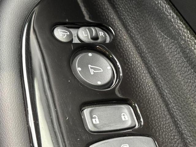 WR-V Zプラス 保証書/純正 8インチ SDナビ/車線逸脱防止支援システム/シート ハーフレザー/ヘッドランプ LED/USBジャック/Bluetooth接続/ETC/EBD付ABS/横滑り防止装置 バックカメラ(28枚目)