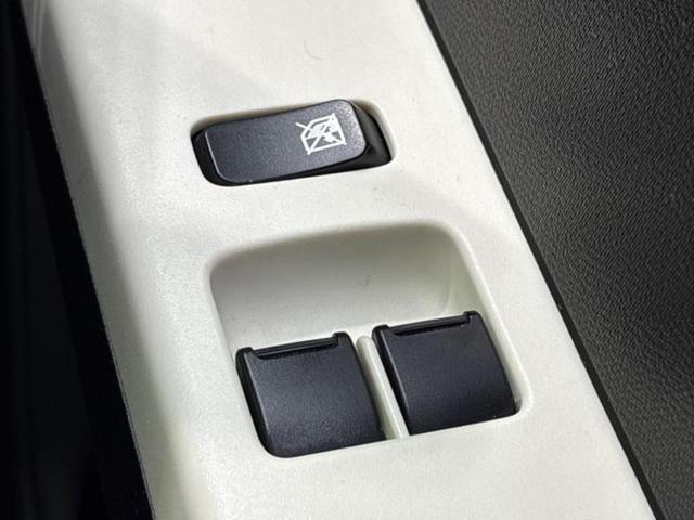 アルト F EBD付ABS/横滑り防止装置/エアバッグ 運転席/エアバッグ 助手席/パワーウインドウ/キーレス/パワーステアリング/マニュアルエアコン/取扱説明書/ユーザー買取車/セキュリティアラーム(17枚目)