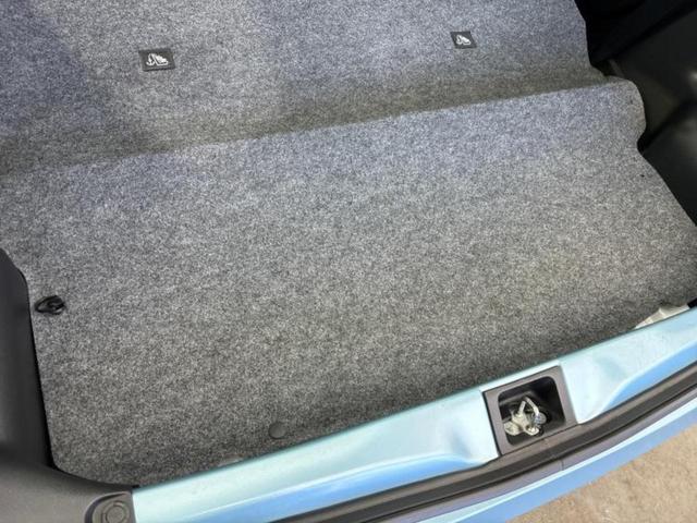 アルト F EBD付ABS/横滑り防止装置/エアバッグ 運転席/エアバッグ 助手席/パワーウインドウ/キーレス/パワーステアリング/マニュアルエアコン/取扱説明書/ユーザー買取車/セキュリティアラーム(24枚目)