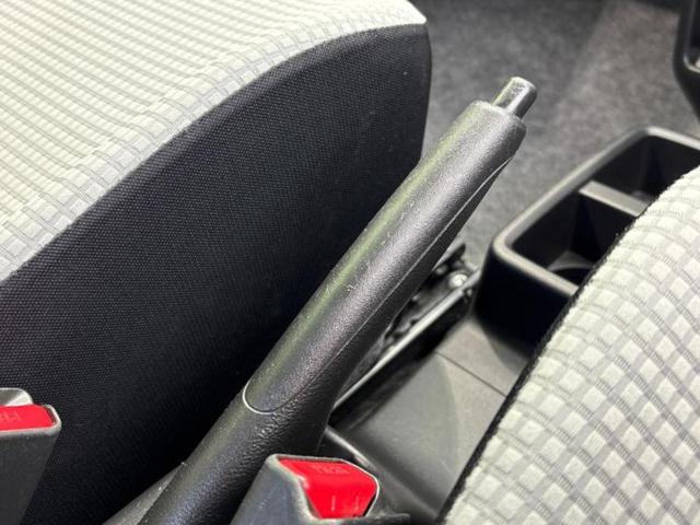 アルト F EBD付ABS/横滑り防止装置/エアバッグ 運転席/エアバッグ 助手席/パワーウインドウ/キーレス/パワーステアリング/マニュアルエアコン/取扱説明書/ユーザー買取車/セキュリティアラーム(36枚目)