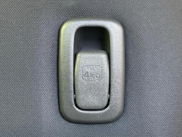 アルト F EBD付ABS/横滑り防止装置/エアバッグ 運転席/エアバッグ 助手席/パワーウインドウ/キーレス/パワーステアリング/マニュアルエアコン/取扱説明書/ユーザー買取車/セキュリティアラーム(42枚目)