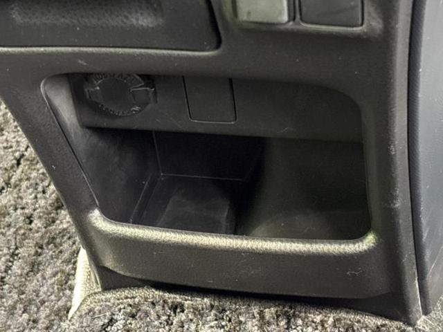 ヴォクシー ZSキラメキ2 保証書/社外 9インチ SDナビ/衝突安全装置/両側電動スライドドア/車線逸脱防止支援システム/ヘッドランプ LED/Bluetooth接続/ETC/EBD付ABS/横滑り防止装置 バックカメラ(47枚目)