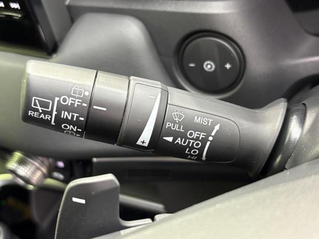 ヴェゼル ｅＨＥＶ　Ｚ　新品タイヤ／保証書／純正　９インチ　ＳＤナビ／衝突安全装置／シートヒーター／車線逸脱防止支援システム／シート　ハーフレザー／電動バックドア／ヘッドランプ　ＬＥＤ／ＵＳＢジャック　衝突被害軽減システム（16枚目）