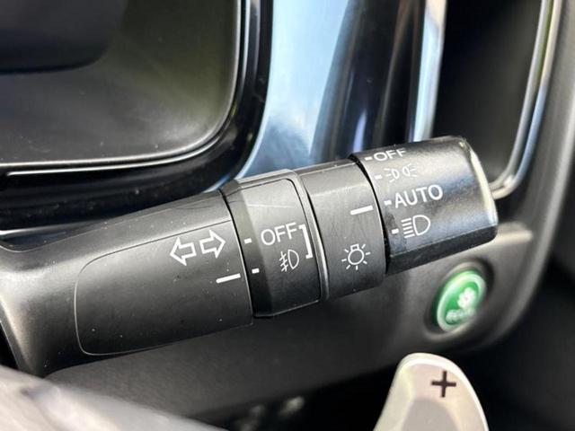 シャトル ハイブリッドX 保証書/純正 SDナビ/衝突安全装置/シート ハーフレザー/ヘッドランプ LED/Bluetooth接続/ETC/EBD付ABS/横滑り防止装置/アイドリングストップ/バックモニター/フルセグTV(14枚目)