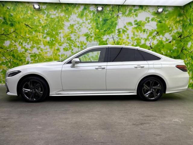 クラウンハイブリッド RSリミテッド 保証書/純正 SDナビ/衝突安全装置/シートヒーター/車線逸脱防止支援システム/シート フルレザー/ヘッドランプ LED/USBジャック/Bluetooth接続/ETC/EBD付ABS 革シート(2枚目)