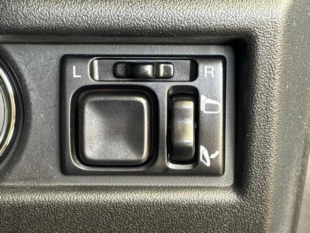 ジムニーシエラ 4WD JC 新品タイヤ/保証書/ディスプレイオーディオ/衝突安全装置/シートヒーター/車線逸脱防止支援システム/ヘッドランプ LED/Bluetooth接続/ETC/EBD付ABS/横滑り防止装置 ワンオーナー(18枚目)