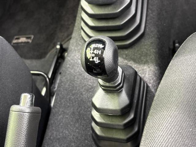 ジムニーシエラ 4WD JC 新品タイヤ/保証書/ディスプレイオーディオ/衝突安全装置/シートヒーター/車線逸脱防止支援システム/ヘッドランプ LED/Bluetooth接続/ETC/EBD付ABS/横滑り防止装置 ワンオーナー(38枚目)