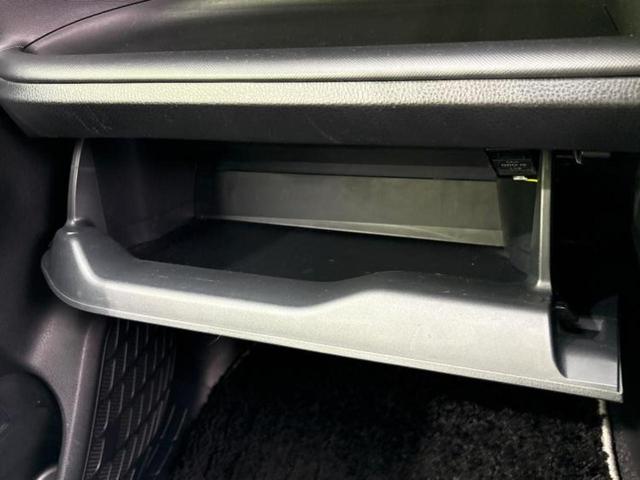 ヴォクシー ZSキラメキ3 保証書/純正 10インチ SDナビ/フリップダウンモニター 純正 12.1インチ/衝突安全装置/両側電動スライドドア/車線逸脱防止支援システム/シート ハーフレザー 衝突被害軽減システム バックカメラ(41枚目)