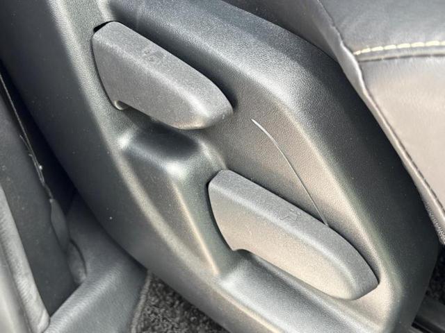 ヴォクシー ZSキラメキ3 保証書/純正 10インチ SDナビ/フリップダウンモニター 純正 12.1インチ/衝突安全装置/両側電動スライドドア/車線逸脱防止支援システム/シート ハーフレザー 衝突被害軽減システム バックカメラ(55枚目)