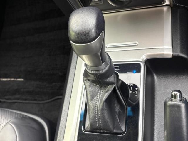 ランドクルーザープラド 4WD TX Lパッケージマットブラックエディション 新品タイヤ/サンルーフ/保証書/純正 9インチ SDナビ/衝突安全装置/シートヒーター/マルチテレインモニター/車線逸脱防止支援システム/シート フルレザー/ドライブレコーダー 純正 革シート 4WD(17枚目)