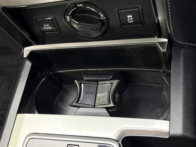 ランドクルーザープラド 4WD TX Lパッケージマットブラックエディション 新品タイヤ/サンルーフ/保証書/純正 9インチ SDナビ/衝突安全装置/シートヒーター/マルチテレインモニター/車線逸脱防止支援システム/シート フルレザー/ドライブレコーダー 純正 革シート 4WD(43枚目)