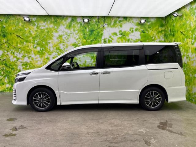 ヴォクシー ZS 新品タイヤ/サンルーフ/保証書/純正 10インチ SDナビ/トヨタセーフティセンス/両側電動スライドドア/ヘッドランプ LED/Bluetooth接続/ETC/EBD付ABS/横滑り防止装置(2枚目)