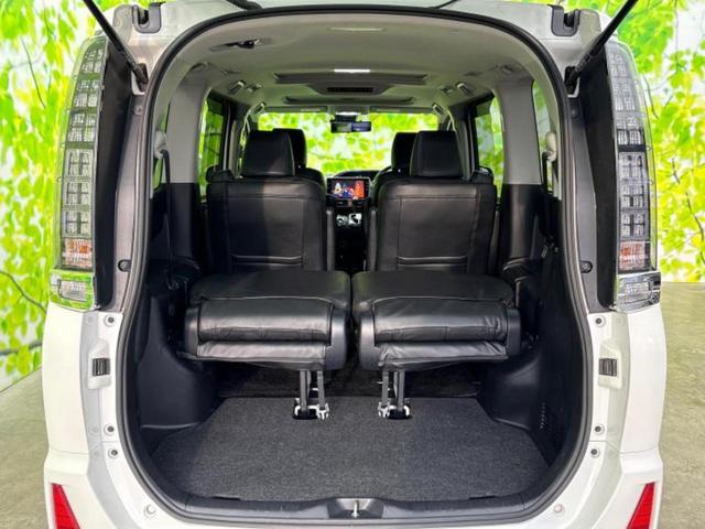 ヴォクシー ZS 新品タイヤ/サンルーフ/保証書/純正 10インチ SDナビ/トヨタセーフティセンス/両側電動スライドドア/ヘッドランプ LED/Bluetooth接続/ETC/EBD付ABS/横滑り防止装置(21枚目)