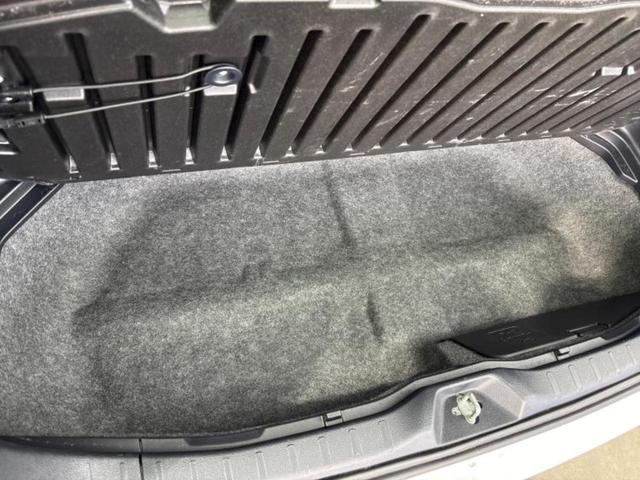 ヴォクシー ZS 新品タイヤ/サンルーフ/保証書/純正 10インチ SDナビ/トヨタセーフティセンス/両側電動スライドドア/ヘッドランプ LED/Bluetooth接続/ETC/EBD付ABS/横滑り防止装置(28枚目)