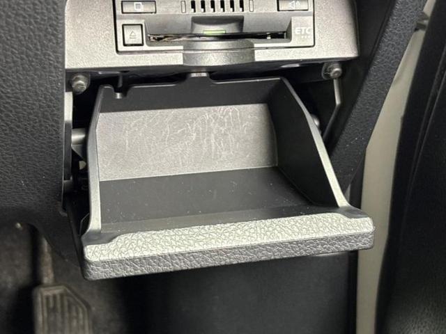 ヴォクシー ZS 新品タイヤ/サンルーフ/保証書/純正 10インチ SDナビ/トヨタセーフティセンス/両側電動スライドドア/ヘッドランプ LED/Bluetooth接続/ETC/EBD付ABS/横滑り防止装置(47枚目)