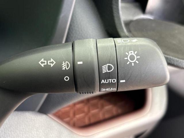 RAV4 4WD G Zパッケージ パノラマルーフ/モデリスタエアロ/保証書/純正 10インチ SDナビ/デジタルインナーミラー/トヨタセーフティセンス/シートヒーター/パノラミックビューモニター/車線逸脱防止支援システム/シート 合皮(15枚目)