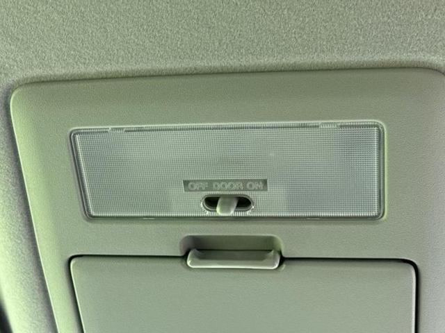 ソリオバンディット バンディットハイブリッドＭＶ　保証書／純正　８インチ　ＳＤナビ／両側電動スライドドア／シートヒーター　運転席／全方位モニター用カメラ／ヘッドランプ　ＨＩＤ／Ｂｌｕｅｔｏｏｔｈ接続／ＥＴＣ／ＥＢＤ付ＡＢＳ／横滑り防止装置　記録簿（33枚目）