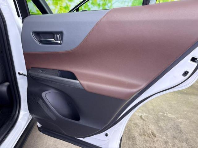 ハリアー Ｚレザーパッケージ　パノラマルーフ／純正エアロ／ＪＢＬ／ディスプレイオーディオ＋ナビ１２．３インチ／デジタルインナーミラー／トヨタセーフティセンス／エアーシート　前席／車線逸脱防止支援システム／シート　フルレザー（21枚目）