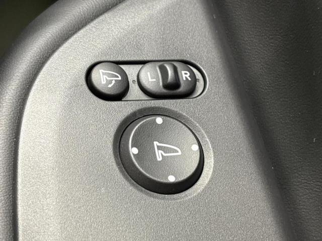 フィット クロスター　保証書／ディスプレイオーディオ／ホンダセンシング／車線逸脱防止支援システム／シート　ハーフレザー／ドライブレコーダー　前後／ヘッドランプ　ＬＥＤ／ＵＳＢジャック／Ｂｌｕｅｔｏｏｔｈ接続／ＥＴＣ　記録簿（28枚目）