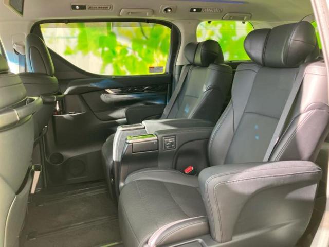 アルファード Ｓ　Ｃパッケージ　純正　１０インチ　メモリーナビ／フリップダウンモニター　純正　１２．１インチ／デジタルインナーミラー／トヨタセーフティセンス／両側電動スライドドア／シートヒーター　前席／車線逸脱防止支援システム（8枚目）