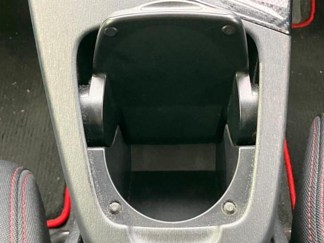 プリウス ＳツーリングセレクションＧｓ　保証書／社外　９インチ　ＳＤナビ／ヘッドランプ　ＬＥＤ／Ｂｌｕｅｔｏｏｔｈ接続／ＥＴＣ／ＥＢＤ付ＡＢＳ／横滑り防止装置／アイドリングストップ／バックモニター／フルセグＴＶ／ＤＶＤ／禁煙車　バックカメラ（21枚目）