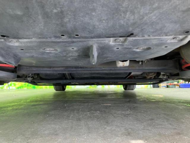 プリウス ＳツーリングセレクションＧｓ　保証書／社外　９インチ　ＳＤナビ／ヘッドランプ　ＬＥＤ／Ｂｌｕｅｔｏｏｔｈ接続／ＥＴＣ／ＥＢＤ付ＡＢＳ／横滑り防止装置／アイドリングストップ／バックモニター／フルセグＴＶ／ＤＶＤ／禁煙車　バックカメラ（35枚目）