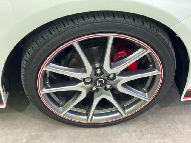 プリウス ＳツーリングセレクションＧｓ　保証書／社外　９インチ　ＳＤナビ／ヘッドランプ　ＬＥＤ／Ｂｌｕｅｔｏｏｔｈ接続／ＥＴＣ／ＥＢＤ付ＡＢＳ／横滑り防止装置／アイドリングストップ／バックモニター／フルセグＴＶ／ＤＶＤ／禁煙車　バックカメラ（41枚目）