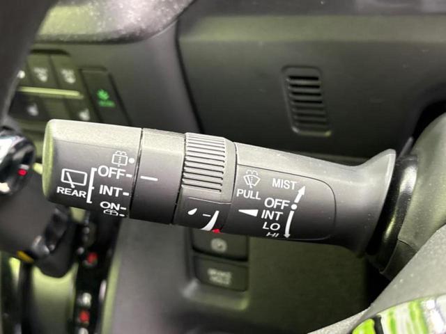 Ｎ－ＢＯＸカスタム ヒョウジュン　保証書／ホンダセンシング／電動スライドドア／シートヒーター　前席／車線逸脱防止支援システム／ヘッドランプ　ＬＥＤ／ＥＢＤ付ＡＢＳ／横滑り防止装置／アイドリングストップ／禁煙車／エアバッグ　運転席（12枚目）