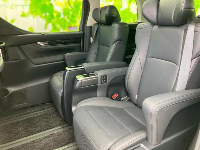 アルファード Ｓ　Ｃパッケージ　新品タイヤ／サンルーフ／保証書／ディスプレイオーディオ＋ナビ９インチ／フリップダウンモニター　純正　１２．１インチ／デジタルインナーミラー／トヨタセーフティセンス／両側電動スライドドア　バックカメラ（8枚目）